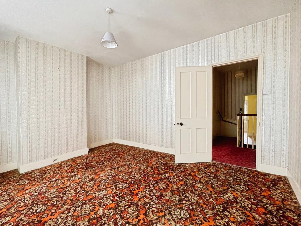 Lot: 80 - MID-TERRACE HOUSE FOR REFURBISHMENT - Bedroom one
